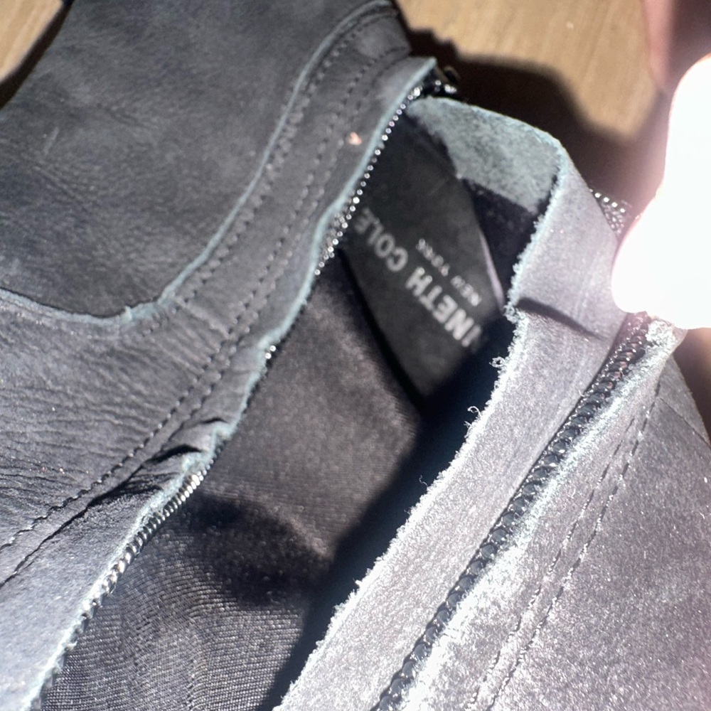 LIKE NEW-Over-The-Knee Boots​​ - Picture 4 of 4